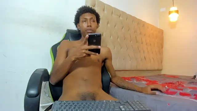 Jax Maliq online show from December 19, 6:49 pm