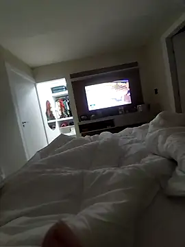 Snapshot of andrerj22 chatting on October 6, 4:00 pm andrerj22 online show from October 6, 4:00 pm