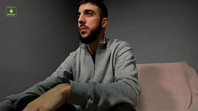 Snapshot of Zeyn_Edwards chatting on October 21, 5:10 am Zeyn Edwards online show from October 21, 5:10 am