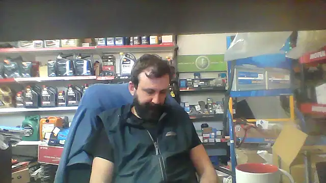 Snapshot of vihand22 chatting on September 15, 9:21 am vihand22 online show from September 15, 9:21 am