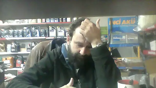 Snapshot of vihand22 chatting on October 15, 6:43 am vihand22 online show from October 15, 6:43 am