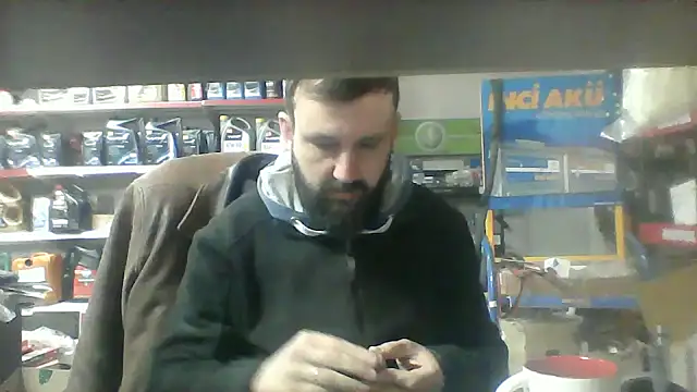 Snapshot of vihand22 chatting on October 17, 8:40 am vihand22 online show from October 17, 8:40 am