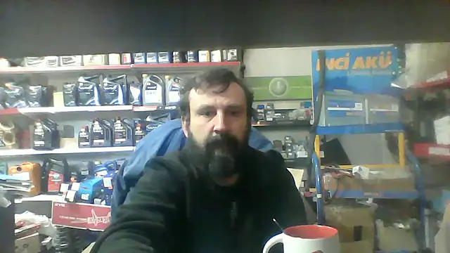 Snapshot of vihand22 chatting on October 3, 7:13 am vihand22 online show from October 3, 7:13 am