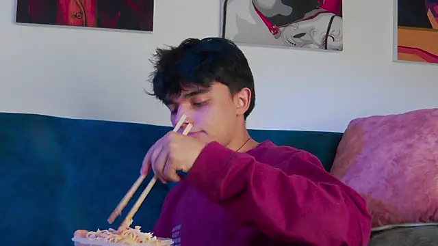 Snapshot of LucaDelart chatting on October 10, 7:51 pm LucaDelart online show from October 10, 7:51 pm