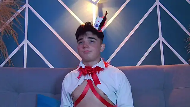 Snapshot of LucaDelart chatting on October 23, 1:36 pm LucaDelart online show from October 23, 1:36 pm