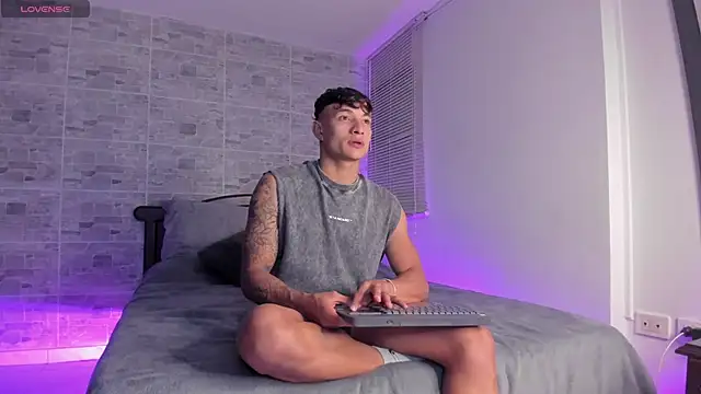 DavisFirb online show from October 25, 3:08 am