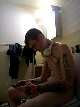 jizzyglizzy92 online show from March 3, 12:23 pm