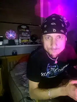 MODEST11 MMiILOO AMARO online show from October 17, 4:38 am