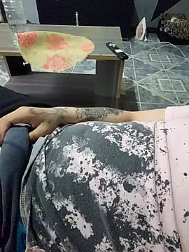 Snapshot of Liozxx1 chatting on October 25, 7:04 pm Liozxx1 online show from October 25, 7:04 pm