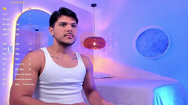 Snapshot of thiago_mercer chatting on September 18, 11:34 am thiago mercer online show from September 18, 11:34 am