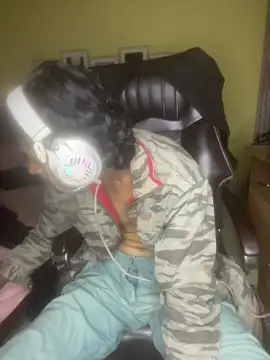 thecatfish online show from December 14, 9:55 pm