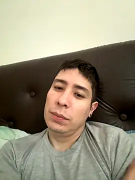 Snapshot of 9999Alez chatting on September 30, 8:12 pm 9999Alez online show from September 30, 8:12 pm