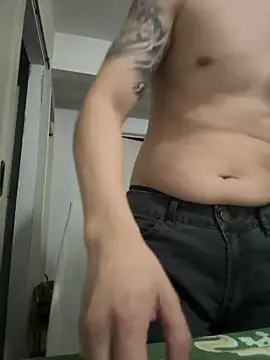 Snapshot of 9999Alez chatting on October 9, 10:25 pm 9999Alez online show from October 9, 10:25 pm