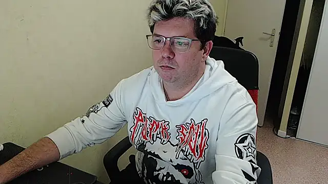 blueandwhite1 online show from January 6, 5:38 pm