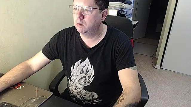 blueandwhite1 online show from February 8, 8:09 am