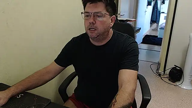 blueandwhite1 online show from October 1, 7:01 am