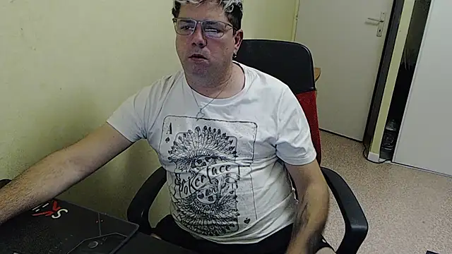 blueandwhite1 online show from December 9, 5:35 pm