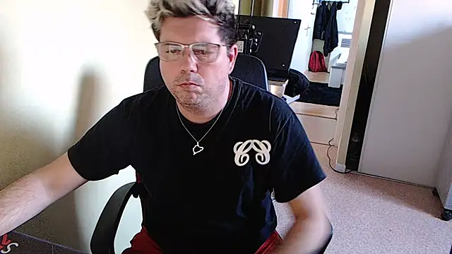 blueandwhite1 online show from December 27, 3:27 pm