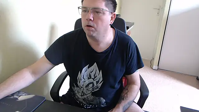 blueandwhite1 online show from March 19, 8:55 am