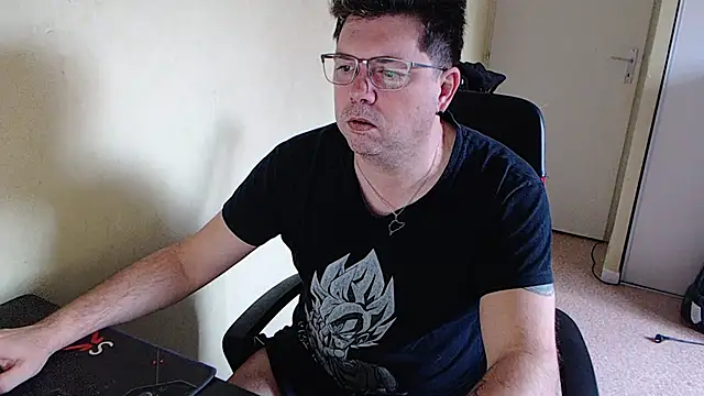 blueandwhite1 online show from January 29, 9:33 am