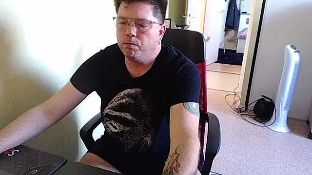 blueandwhite1 online show from October 16, 3:20 pm