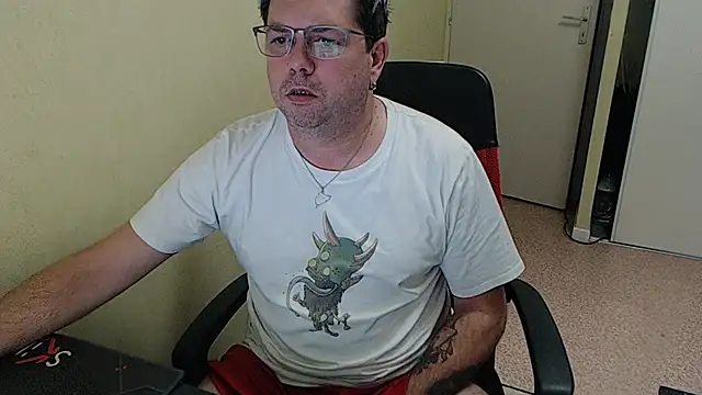 blueandwhite1 online show from December 12, 3:59 pm