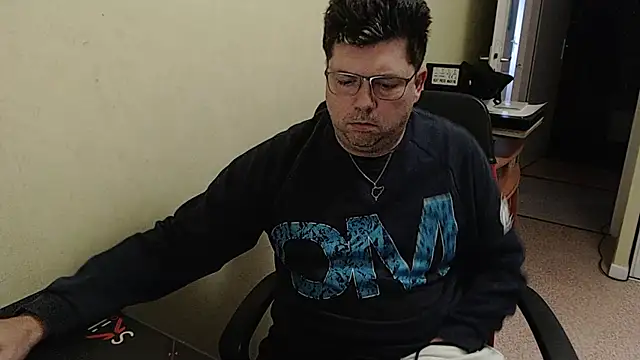 blueandwhite1 online show from January 30, 3:19 pm