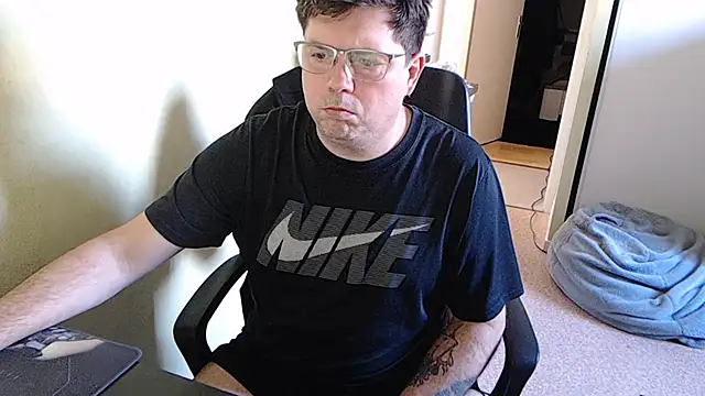 blueandwhite1 online show from February 14, 3:58 pm