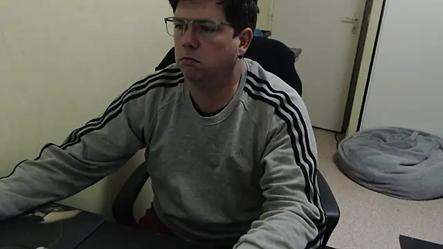 blueandwhite1 online show from March 7, 8:44 pm