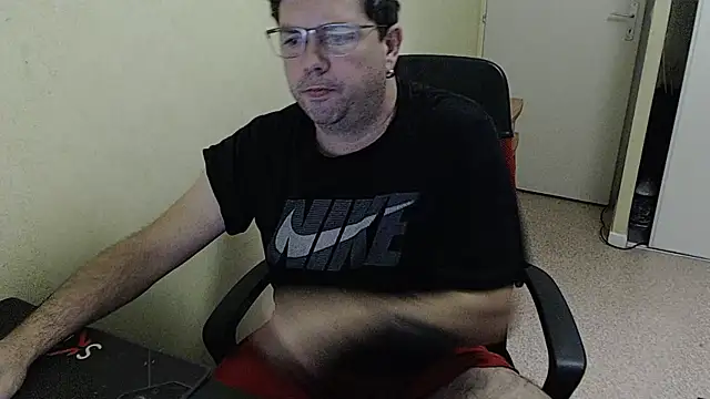 blueandwhite1 online show from December 13, 3:32 pm