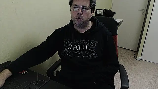 blueandwhite1 online show from January 25, 5:08 pm