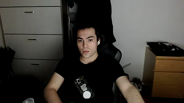 tomuchdrugsinmycum online show from January 18, 4:03 am