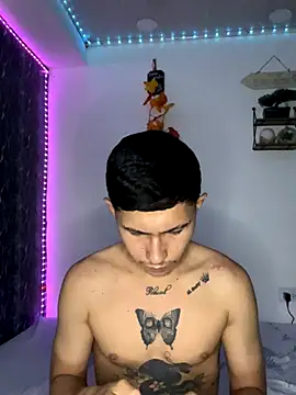 Alejandro BigCock22 online show from September 20, 6:57 am