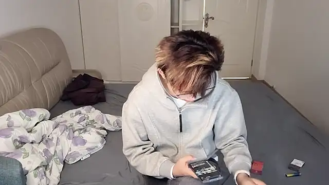 STxuguanhan online show from December 5, 8:10 am