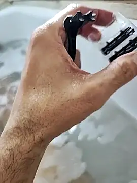 Snapshot of Ericketaurore chatting on September 18, 3:03 pm Ericketaurore online show from September 18, 3:03 pm