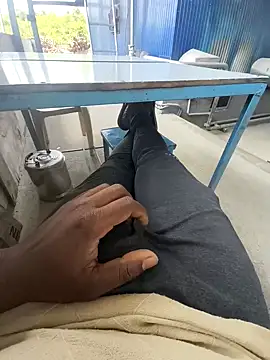 Snapshot of blackyporiki chatting on September 9, 5:51 am blackyporiki online show from September 9, 5:51 am