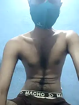 GirlsCrush  online show from September 18, 6:10 pm