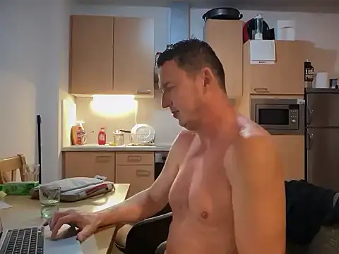 Snapshot of erik6980 chatting on September 28, 6:06 pm erik6980 online show from September 28, 6:06 pm