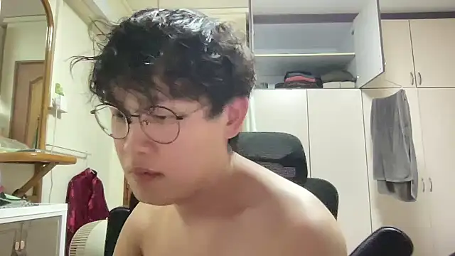 Passionatetwink2 online show from February 25, 11:44 am