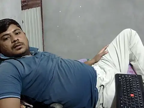 Ajmersingh335512 online show from April 4, 5:32 pm