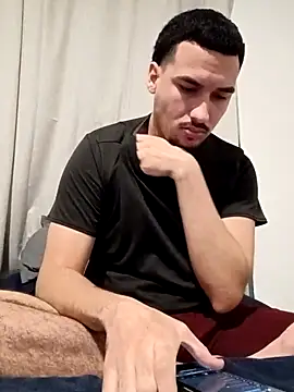 Snapshot of Jadriel23 chatting on October 10, 7:13 am Jadriel23 online show from October 10, 7:13 am