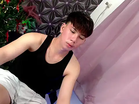 ursweet jade online show from December 17, 10:55 am