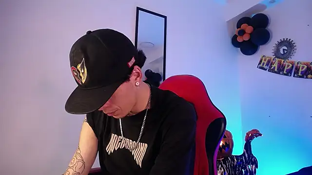 Anhonymus  online show from October 31, 4:58 am