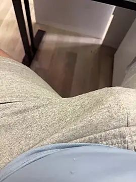 NathNaughtyy online show from May 31, 12:37 pm