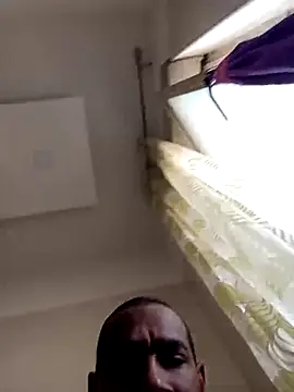 estrogeni online show from April 9, 8:20 am