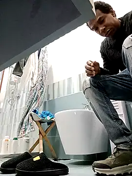 estrogeni online show from January 10, 9:30 pm