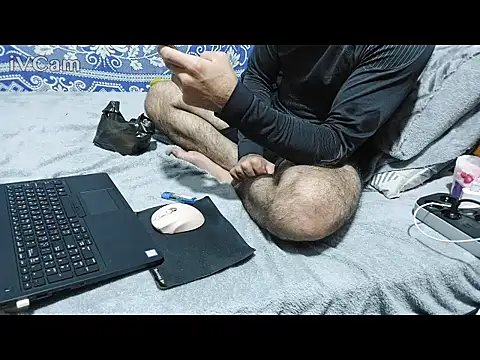 yazinyazin1 online show from February 9, 7:18 pm