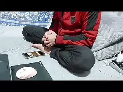 yazinyazin1 online show from February 16, 2:04 pm