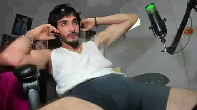 LovexJuxn  online show from December 2, 6:00 pm