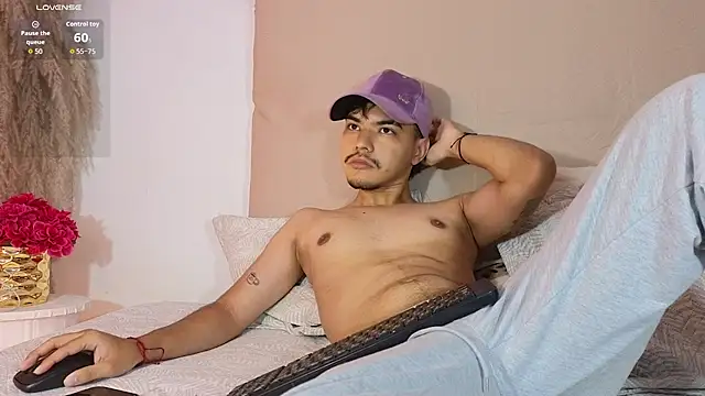 Snowlann online show from November 4, 1:01 pm